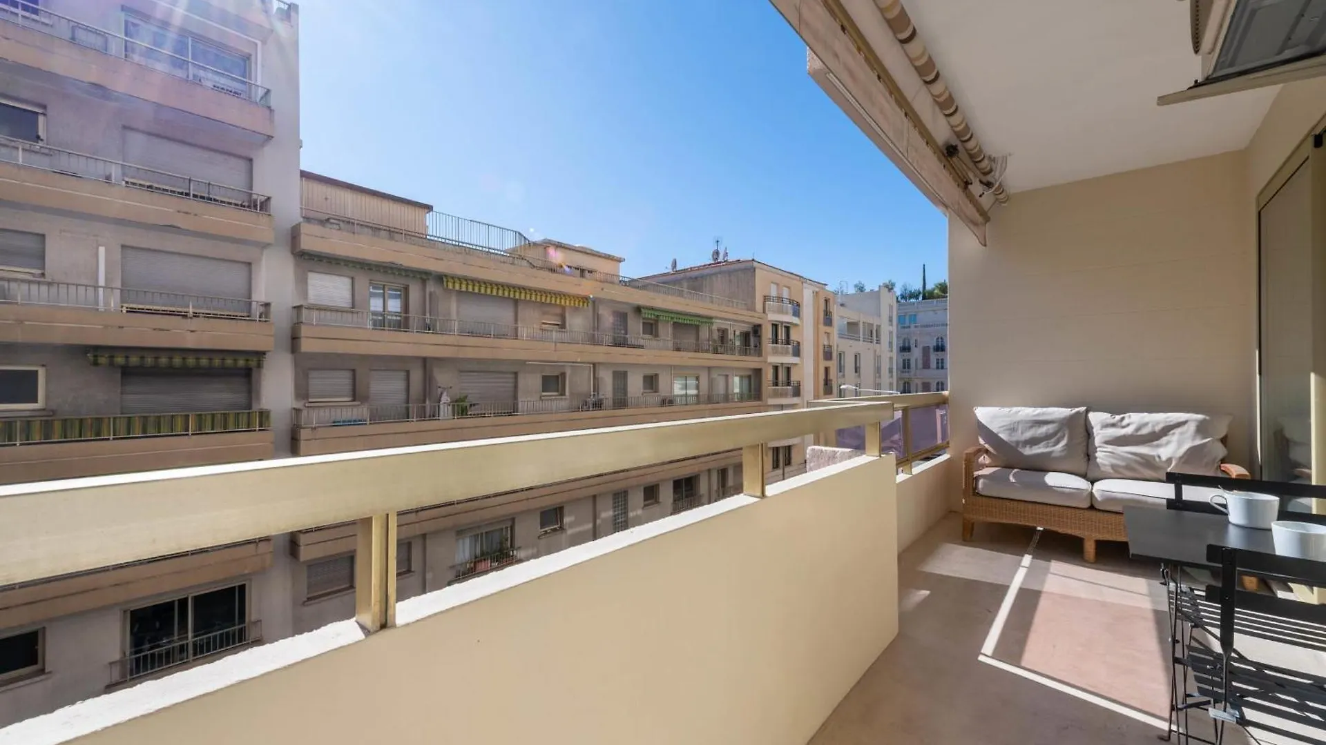 Studio With Terrace 2 Minutes From La Croisette Cannes Apartment